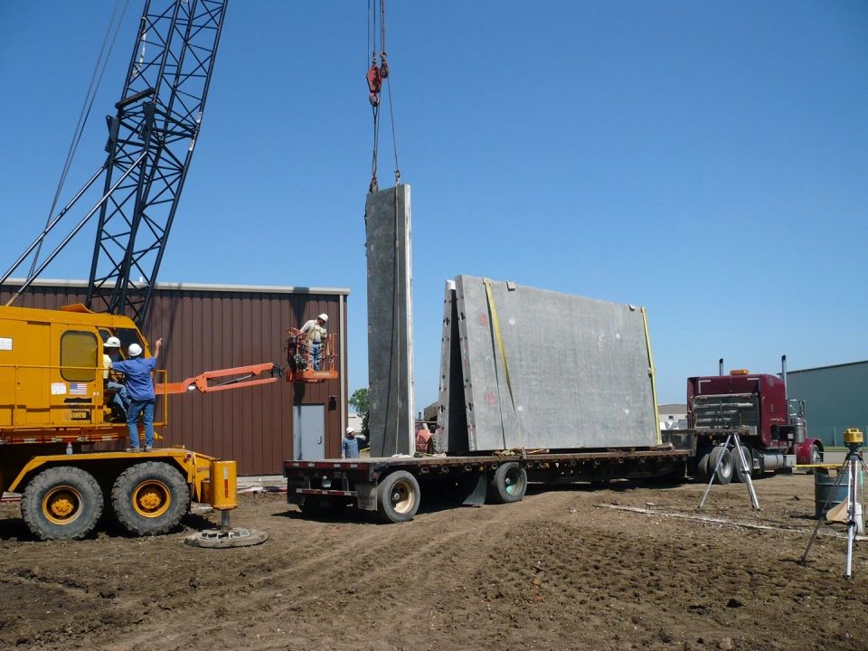 Heavy Haul Transports — Sioux Falls trucking & freight service by Mid-States Transport